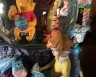 Disney Winnie the Pooh and Friends Musical Snow Globe with Christopher Robin Reading
