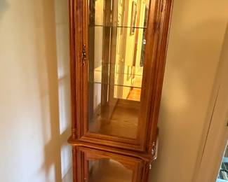 Pulaski Furniture Oak Curio Cabinet