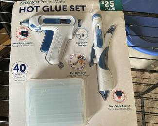 Westcott ProjectMate Hot Glue Set with 40 Mini Glue Sticks