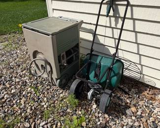Hose reel, spreader