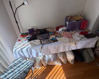 Table clothes, napkins, placemats, purses, pillows