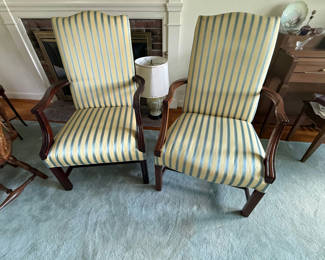 Lot 14: Pair of Vintage Large Accent Chairs in Excellent Condition