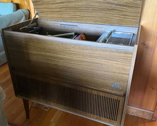 Lot 3: Vintage 1960's Grundig Stereo Console, Working Condition