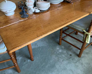 Lot 26: Antique Drop Leaf Country Dining Table w/Chairs, Excellent Conditon