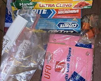 Lot 55: Assorted kitchen wraps and wipes