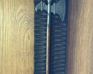 Lot 201: Decorative halberd-style spear