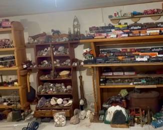 Antique Lionel Trains