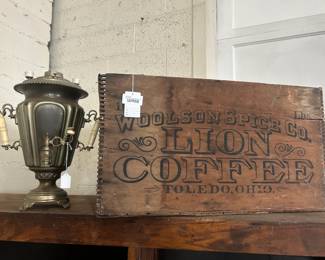 Woolson Spice Co Lion Coffee Crate