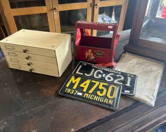 License Plates, Shu-Shine Bank
