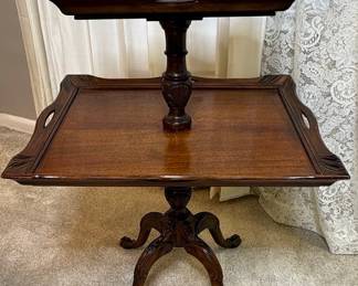 Antique Chippendale Style Mahogany 2-Tier Pie Crust Dumb Waiter Table