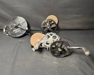Mechanical Hand Grinders
