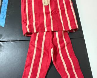 CHILDREN’S clothing 