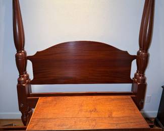 Henkel Harris Full Bed