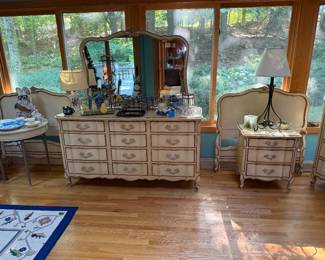 Link Taylor Bedroom Set