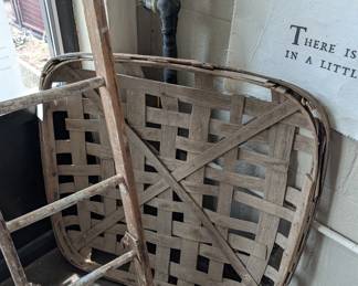 Tobacco Basket