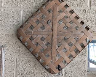 Tobacco Basket