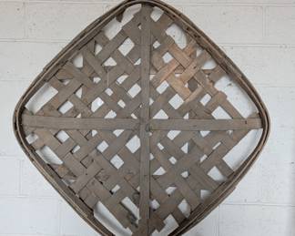 Tobacco Basket