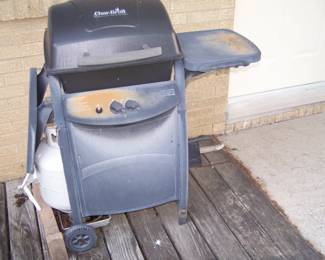 OLD CHAR-BROIL GRILL