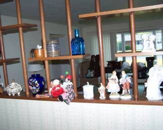 FIGURINES & MISC.