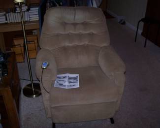 LIFT CHAIR