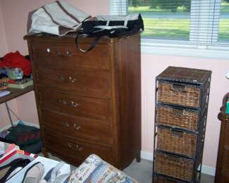 TALL CHEST 