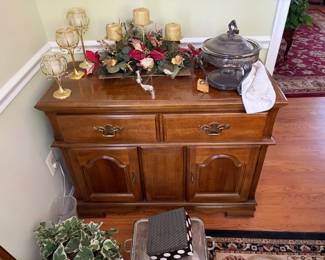 Buffet- by Bassett