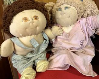 vintage cabbage patch dolls or repliocas