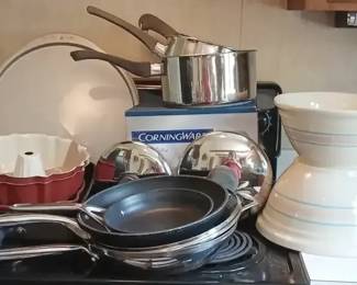 McCoy Mixing Bowls wPans and Baking Set