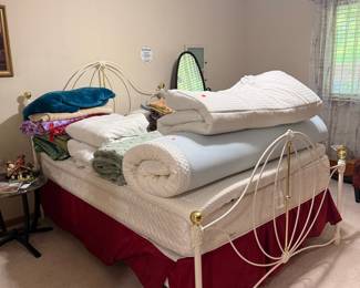 Elliott's Designs White Metal Scroll Bed Frame with Mattress and Bedding