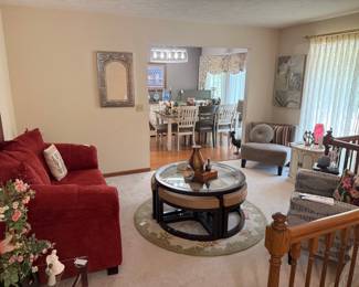 Round Nesting Coffee Table with Ottomans