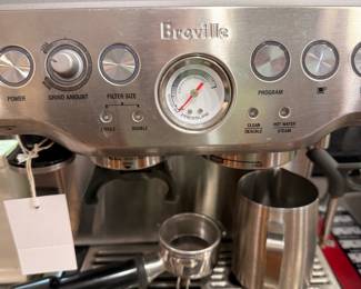 Breville BES870XL Barista Express Espresso Machine