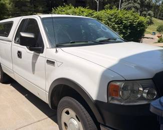 2004-2008 Ford F-150 XL Pickup Truck with Camper Shell