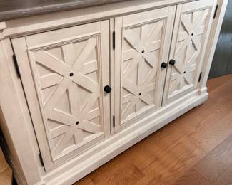 Signature Design by Ashley Bolanburg Server