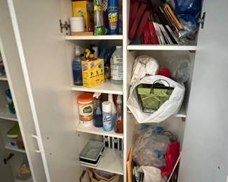 Various households goods