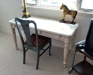 Liberty Furniture Magnolia Manor writing desk