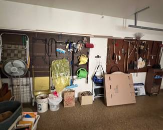 Various garden items