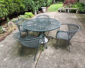 Outdoor patio set