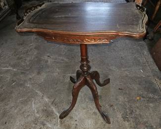 Vintage Mahogany Tray-Top Accent Table - Chippendale Style