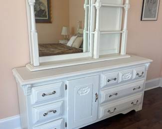 Dresser/hutch 