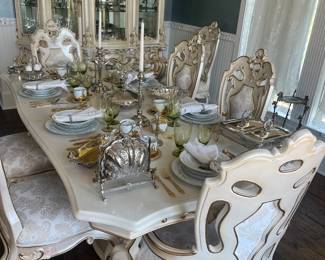 Cream/gold dining set 