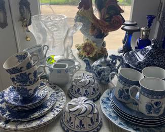 Blue & white dishware 