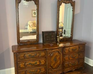 Vintage double dresser 