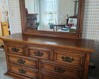 Vintage Link Taylor solid wood 7 drawer dresser and mirror, part of a bedroom set