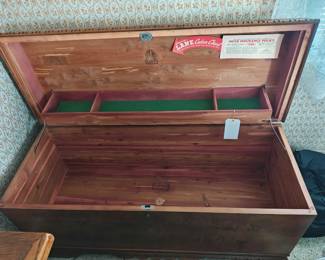 Vintage Lane Cedar Chest