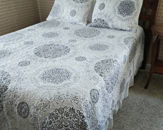 Vintage Link Taylor wood bed, w/mattress and springs, part of a bedroom set, various coverlets, blankets, and sheet sets to fit