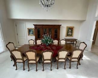 Karges Dining Set (Table, 12 chairs)