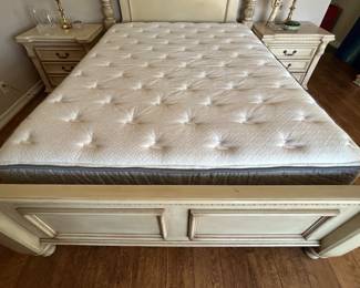 Ultra plush mattress and box springs. Clean and in great condition. 