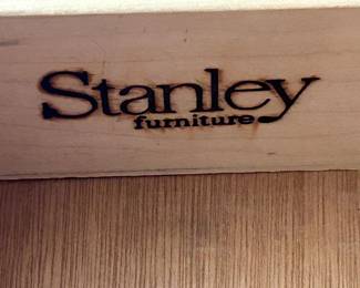 Stanley desk system. 