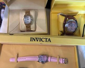 Lots of watches several still in boxes