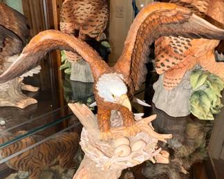 eagle on neat statue